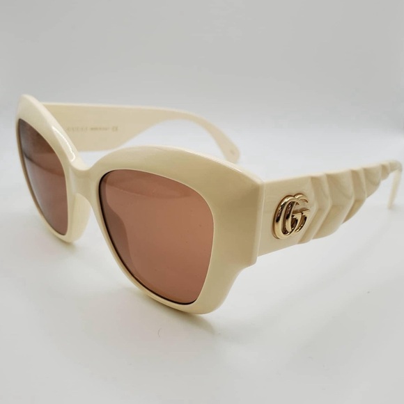 Gucci Over Sized Cat eye Glasses - Picture 3 of 7